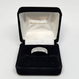 New stylish silver stainless steel classic wedding band ring